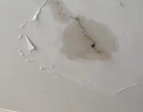 翁牛特阳台漏水维修公司分享下屋面防水工程质量问题原因分析